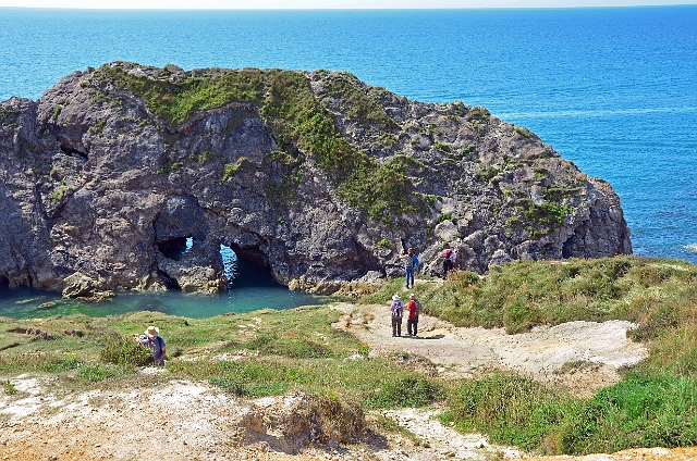 Lulworth-036.JPG - BNSS GEOLOGY FIELD TRIP TO LULWORTH COVE - JURASSIC COAST - 22.8.13