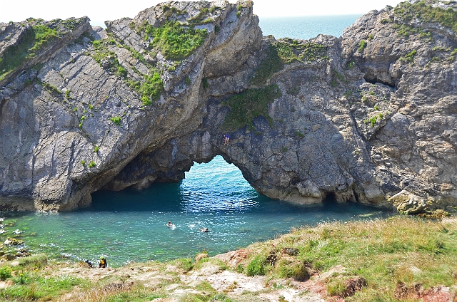 Lulworth-046.jpg - BNSS GEOLOGY FIELD TRIP TO LULWORTH COVE - JURASSIC COAST - 22.8.13