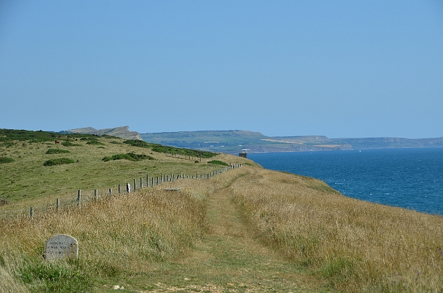 Lulworth-254.JPG - LULWORTH COVE - JURASSIC COAST - 22.8.13 - LOOKING EAST
