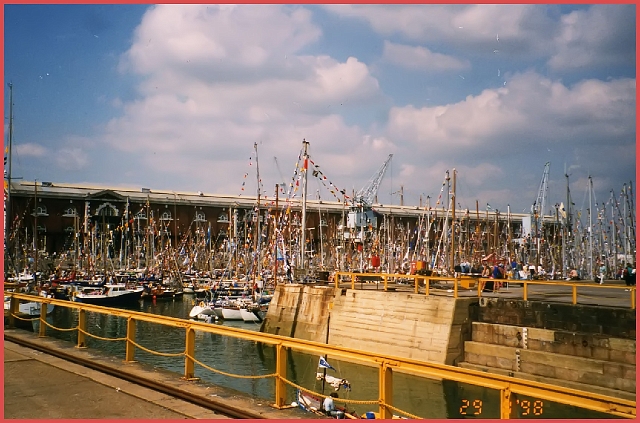 f-028.jpg - INTERNATIONAL FESTIVALS OF THE SEA - 1998 & 2001