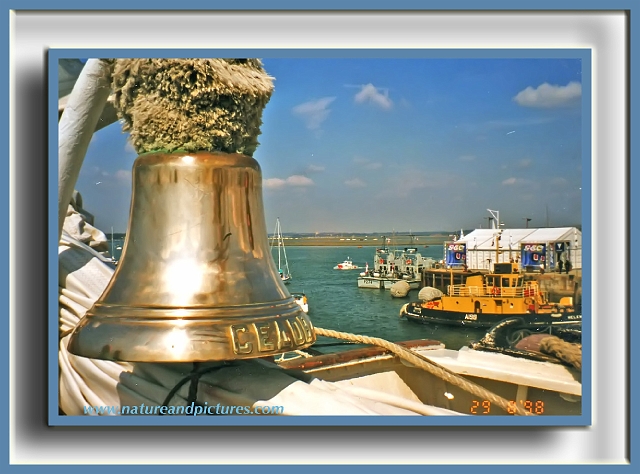 fosweb-24.jpg - INTERNATIONAL FESTIVALS OF THE SEA - 1998 & 2001