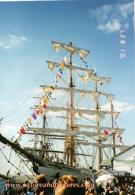 fosweb-29.jpg - INTERNATIONAL FESTIVALS OF THE SEA - 1998 & 2001