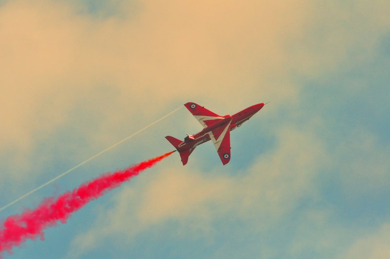 s-082.jpg - RED ARROWS - BOURNEMOUTH AIR FESTIVAL 2013