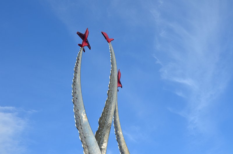 s-096.JPG - MONUMENT TO RED ARROW KILLED AT FESTIVAL - BOURNEMOUTH AIR FESTIVAL 2013
