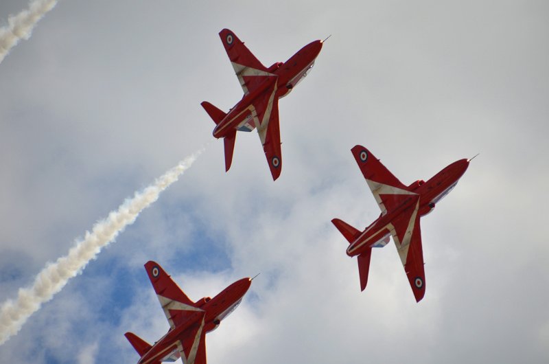 s-119.jpg - RED ARROWS - BOURNEMOUTH AIR FESTIVAL - 31.8.12